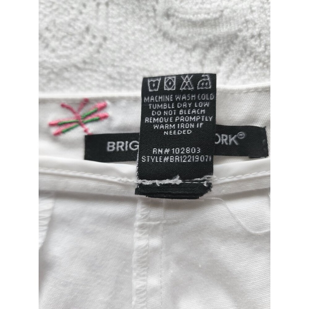 BRIGGS New York Women's Petite Embroidered Dragonfly Bermuda Shorts White 10P‎ - Picture 5 of 12